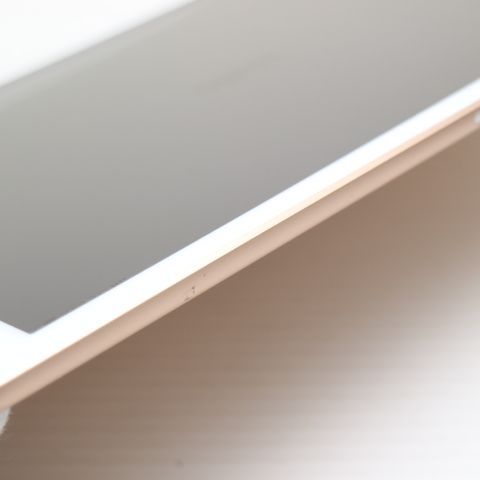 Ķ���� SIM�ե꡼ iPad ��8���� 32GB ������� ¨��ȯ�� ������ȯ��
