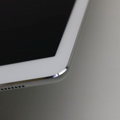 ����Ʊ�� SIM�ե꡼ iPad Pro ��2���� 12.9����� Wi-Fi+����顼  64GB