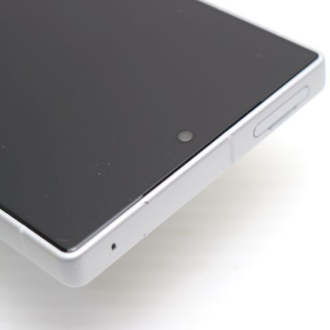 �¿��ݾ� Ķ���� SIM�ե꡼ AQUOS R9 �ۥ磻��