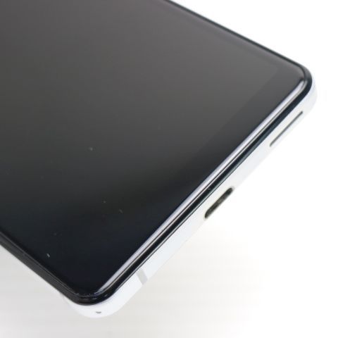 ����Ʊ�� Y!mobile AQUOS sense4 basic A003SH ����С�
