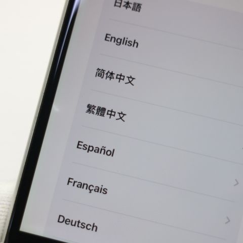 �¿��ݾ� ���� SIM�ե꡼ iPhone SE ��2���� 128GB �ۥ磻�� �����