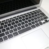 Ķ���� MacBook Air 2017 13����� Core i5 8GB 128GB
