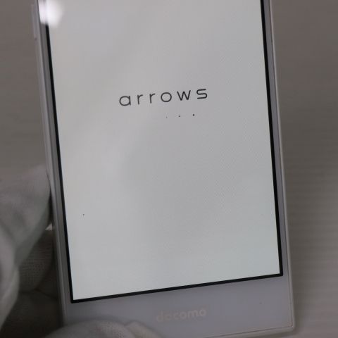 ��� F-01H arrows Fit shiro �ۥ磻��  �������