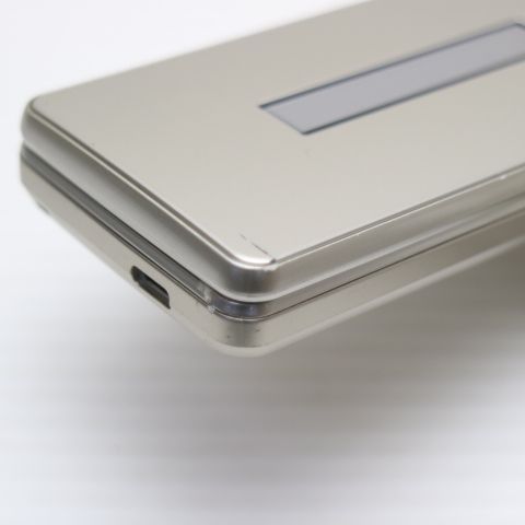 �¿��ݾ� Ķ���� SH-02L AQUOS �������� ������� ���� �����