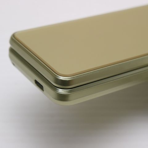 ¿ݾ Ƚ Ķ SoftBank 601SH AQUOS 2   