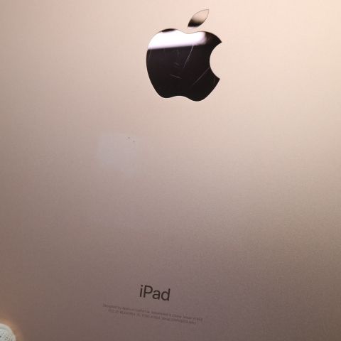  SIMե꡼ iPad 6 32GB 