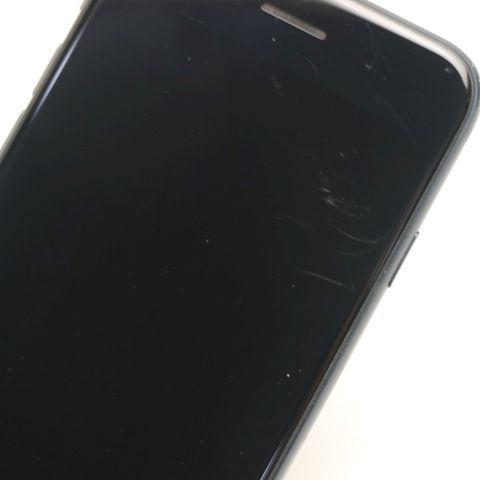 �¿��ݾ� ���� SIM�ե꡼ iPhone SE3 ��3���� 64GB �ߥåɥʥ���