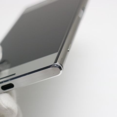 �¿��ݾ��� Ķ���� SO-04J Xperia XZ Premium �������� ����� �������