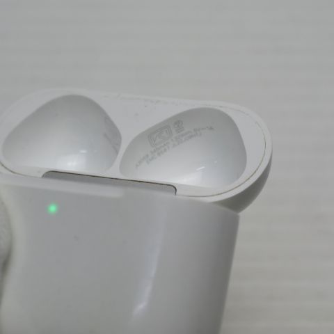 �¿��ݾ� ������� AirPods 4(�����ƥ��֥Υ�������󥻥�����)