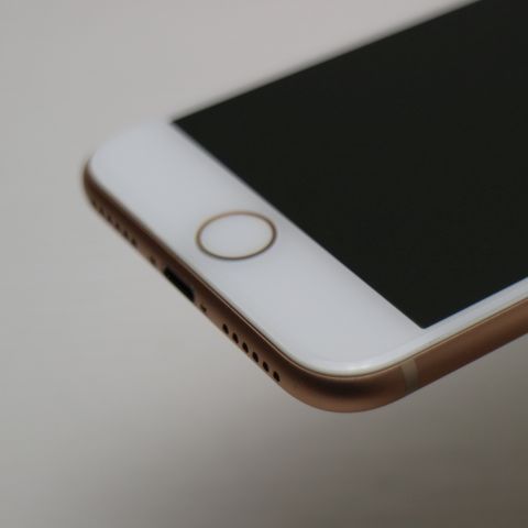 �¿��ݾ��� ����Ʊ�� SIM�ե꡼ iPhone8 64GB �������  �������