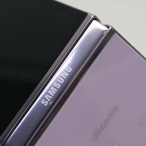 �¿��ݾ� Ķ���� SC-54D Galaxy Z Flip5 ��٥����