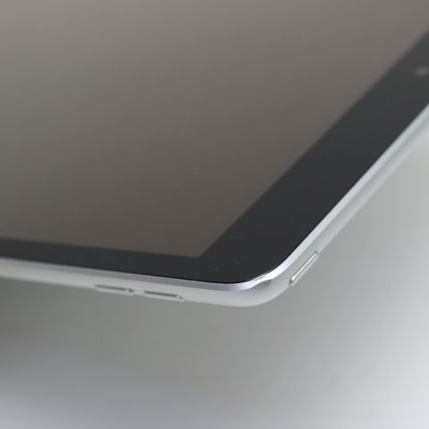 �¿��ݾ� Ķ���� iPad ��9���� Wi-Fi 64GB ����С�