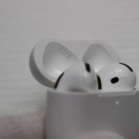 �¿��ݾ� ���� AirPods 4(�����ƥ��֥Υ�������󥻥�������)