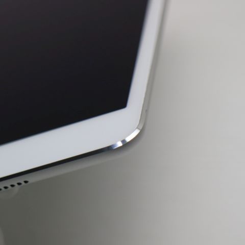 ����Ʊ�� SIM�ե꡼ iPad mini 4 Cellular ����顼 128GB ����С�