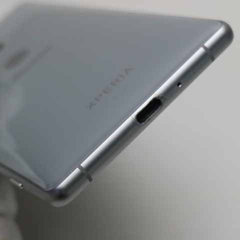 �¿��ݾ� Ķ���� SO-03K Xperia XZ2 ����С� ���� �����