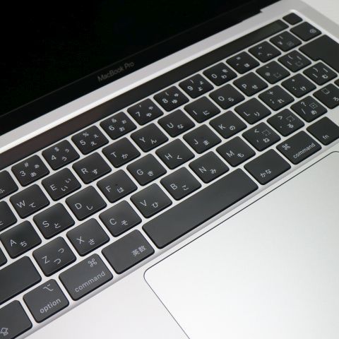 Ķ MacBook Pro 2020 13 Core i7 16GB 1TB