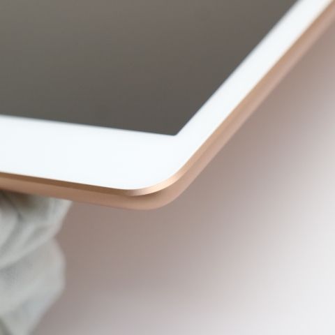 ムスビー｜安心保証 超美品 iPad 第8世代 Wi-Fi 128GB ゴールド 即日  