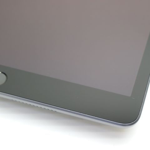 ����Ʊ�� SIM�ե꡼ iPad ��9���� Wi-Fi+����顼  256GB ���ڡ������쥤