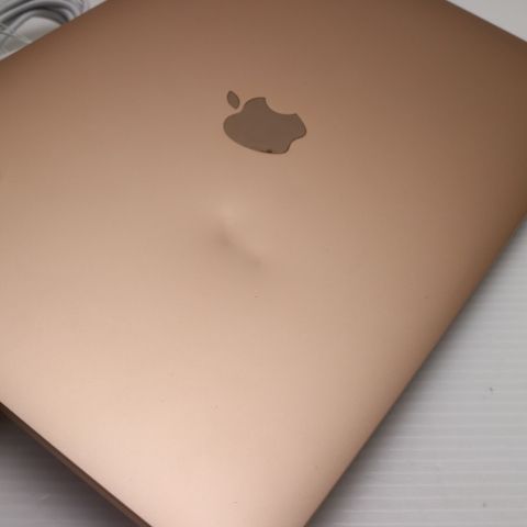 ������� MacBook Air 2020 13����� Core i3 8GB 256GB