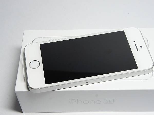 ムスビー｜◇安心保証付◇新品未使用◇SIMフリー iPhoneSE 64GB 