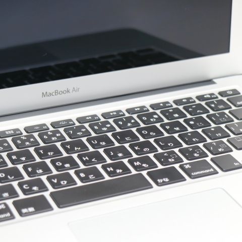 Ķ���� MacBook Air 2017 13����� Core i5 8GB 128GB