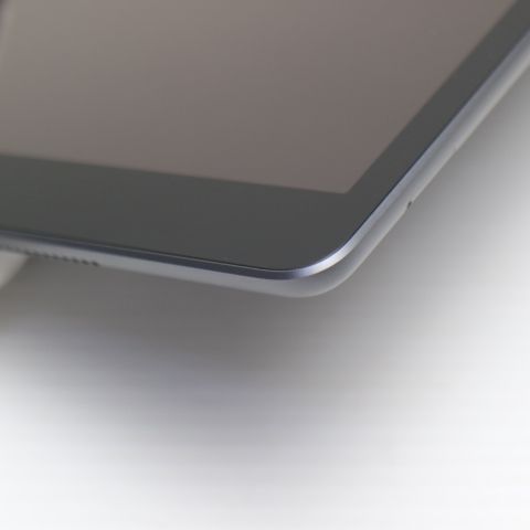 ����Ʊ�� SIM�ե꡼ iPad ��8���� 32GB ���ڡ������쥤 ¨��ȯ�� ������ȯ��