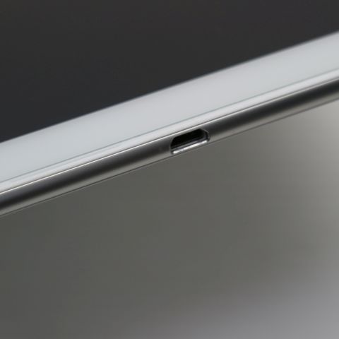 �¿��ݾ��� Ķ���� SO-05G Xperia Z4 Tablet �ۥ磻��  �������