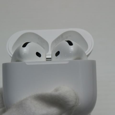 安心保証 超美品 AirPods 4(アクティブノイズキャンセリング搭載)