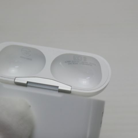 �¿��ݾ� ���� AirPods Pro ��2���� USB-C �ۥ磻��