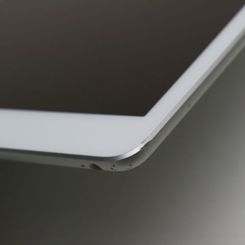 安心保証 美品 iPad7 第7世代 wi-fiモデル 128GB  シルバー