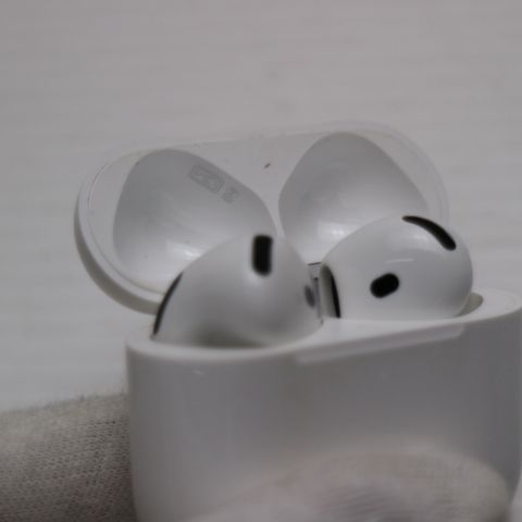 �¿��ݾ� ������� AirPods 4(�����ƥ��֥Υ�������󥻥�������)