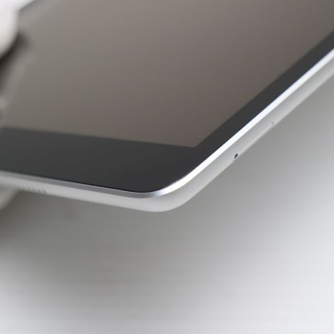 �¿��ݾ� ����Ʊ�� SIM�ե꡼ iPad9 Cellular 64GB ����С� �����
