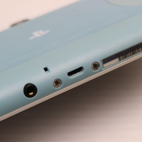 �¿��ݾ��� ���� PCH-2000 PS VITA �֥롼/�ۥ磻��  �������