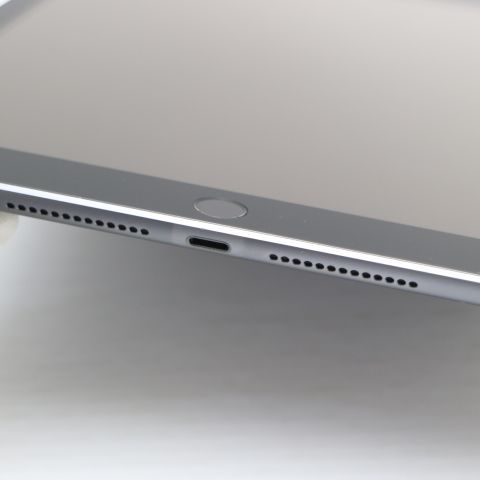 ����Ʊ�� SIM�ե꡼ iPad ��8���� 32GB ���ڡ������쥤 ¨��ȯ�� ������ȯ��