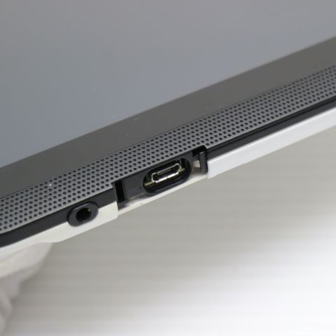 �¿��ݾ��� Ķ���� F-01D ARROWS Tab LTE �ۥ磻�� ����� �������