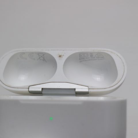 �¿��ݾ� ���� AirPods Pro  �ۥ磻��