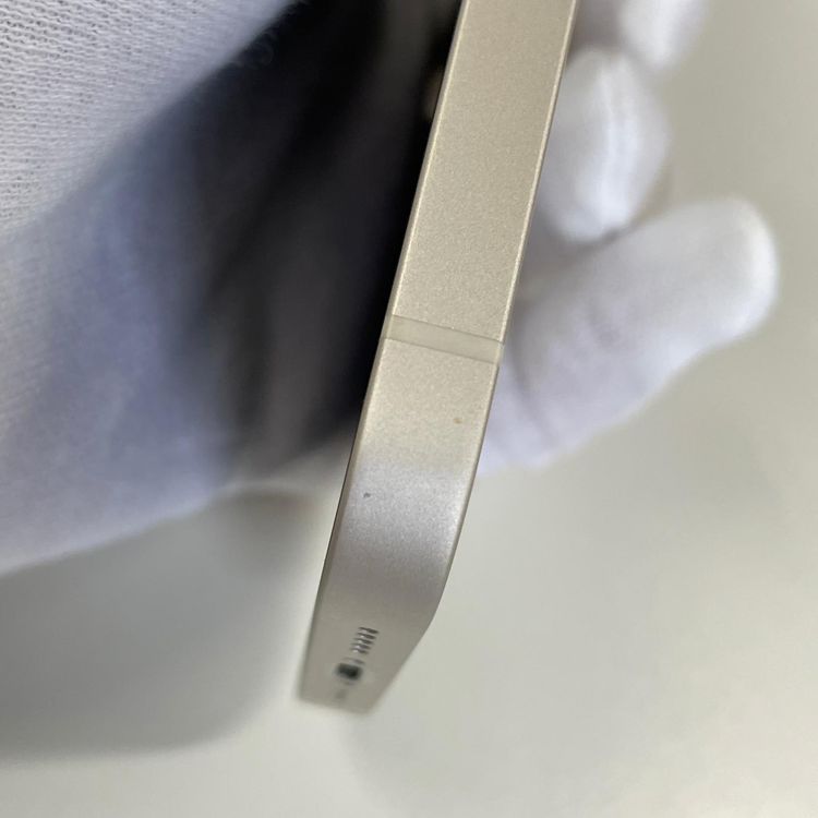 ���������¡��� iPhone 13 128GB �������饤�� SIM���å������