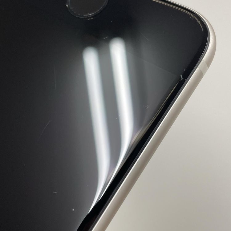 iPhone SE(第3世代) 64GB スターライト SIMロック解除済