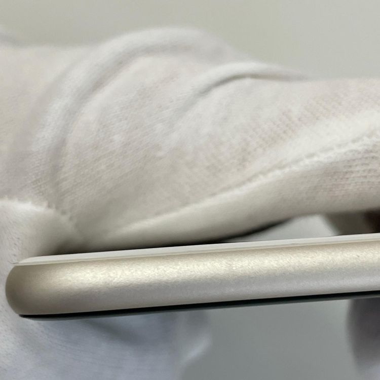 ���������¡��� iPhone SE(��3����) 64GB �������饤�� SIM���å������