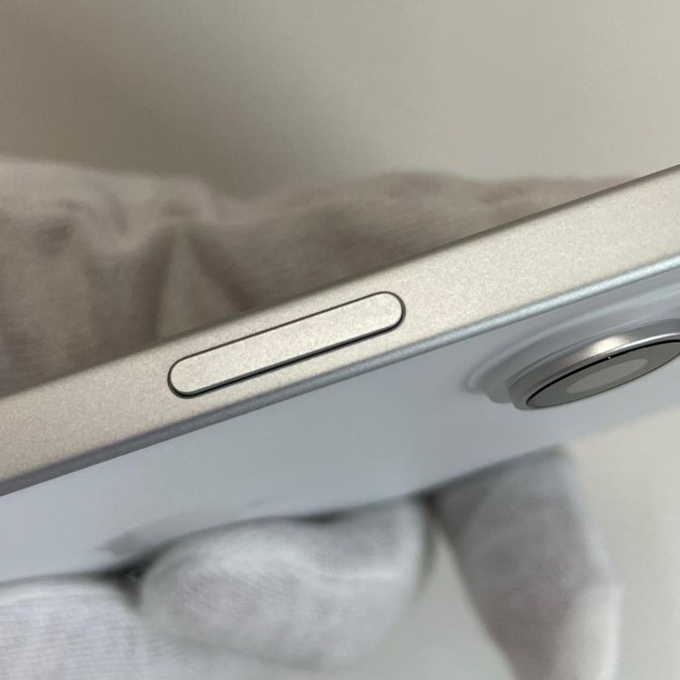 ���������¡��� iPhone 16 128GB �ۥ磻�� SIM���å������