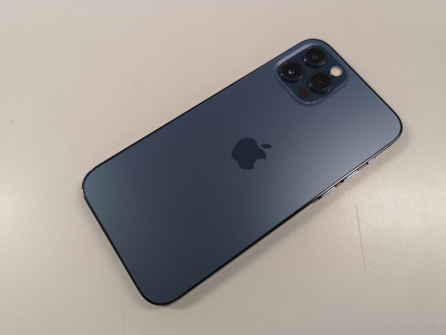 ムスビー｜海外版SIMフリー iPhone 12 Pro 128GB パシフィックブルー  