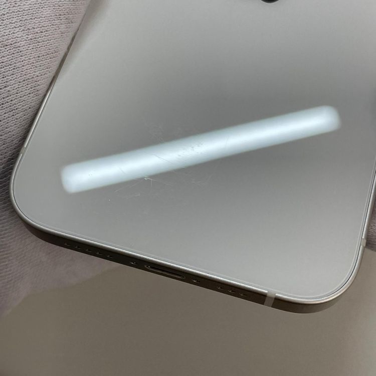 ���������¡��� iPhone 14 128GB �������饤�� SIM���å������