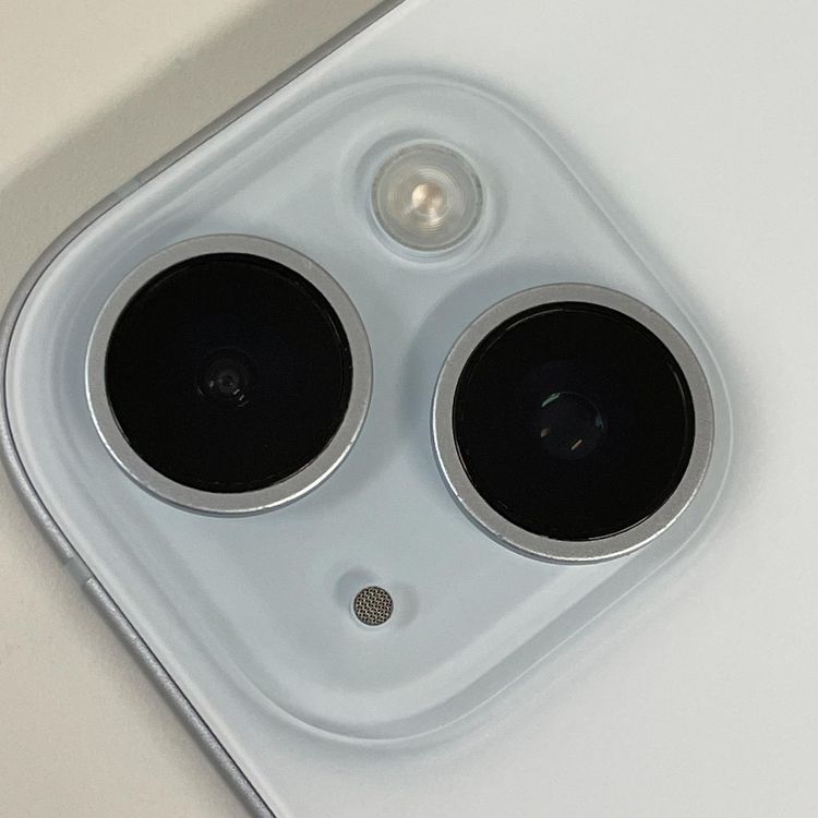 iPhone 15 256GB �֥롼 SIM���å������