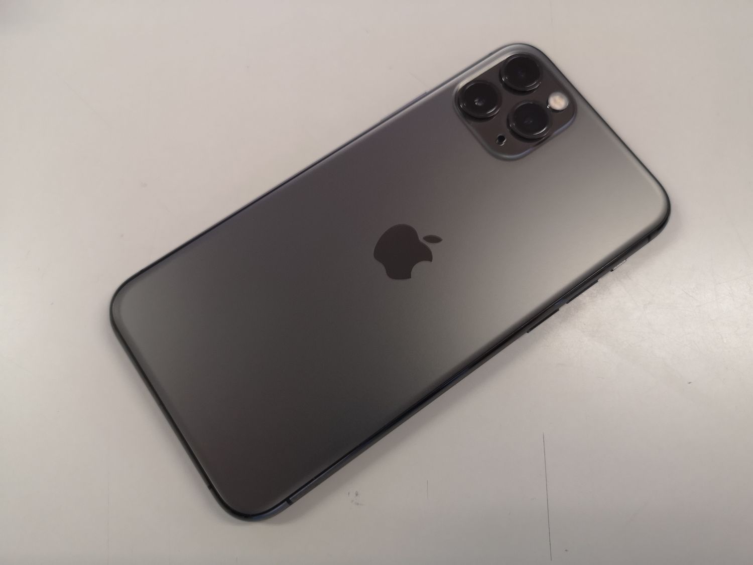 ムスビー｜国内版SIMフリー iPhone 11 Pro 64GB スペースグレイ 