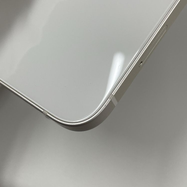 iPhone 13 128GB �������饤�� SIM���å������