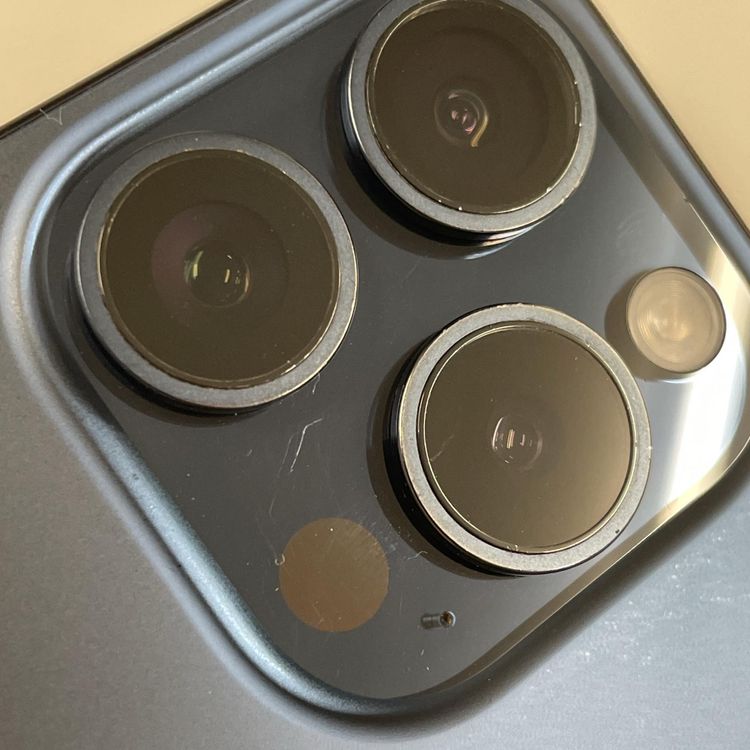 iPhone 15 Pro 256GB �֥롼�����˥��� SIM���å������