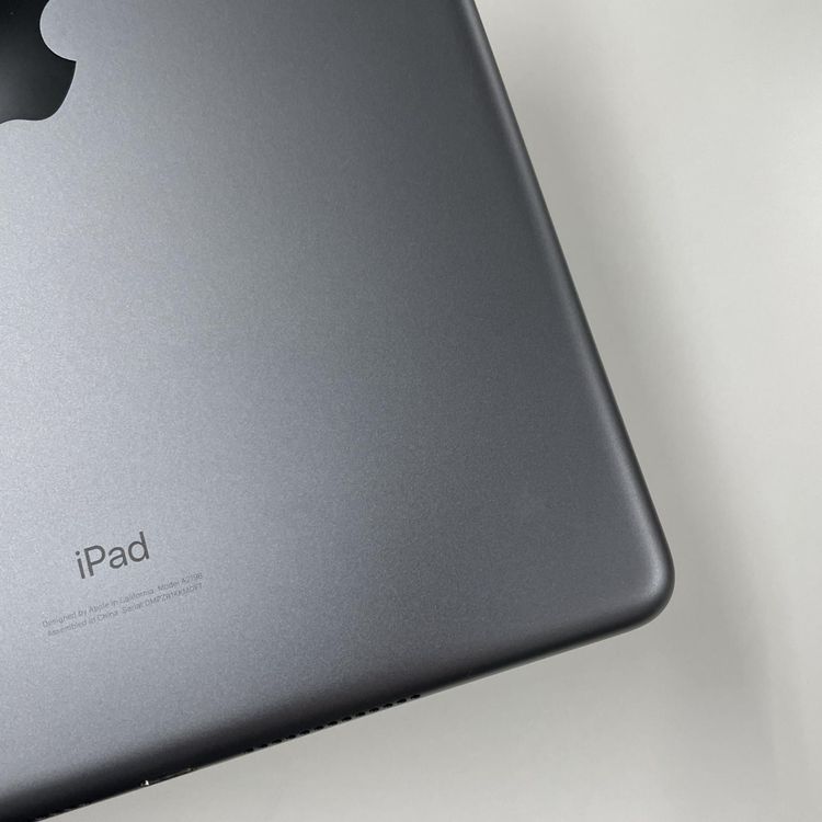 ���������¡��� iPad ��7���� WiFi+Cellular 32GB ���ڡ������쥤 SIM���å������