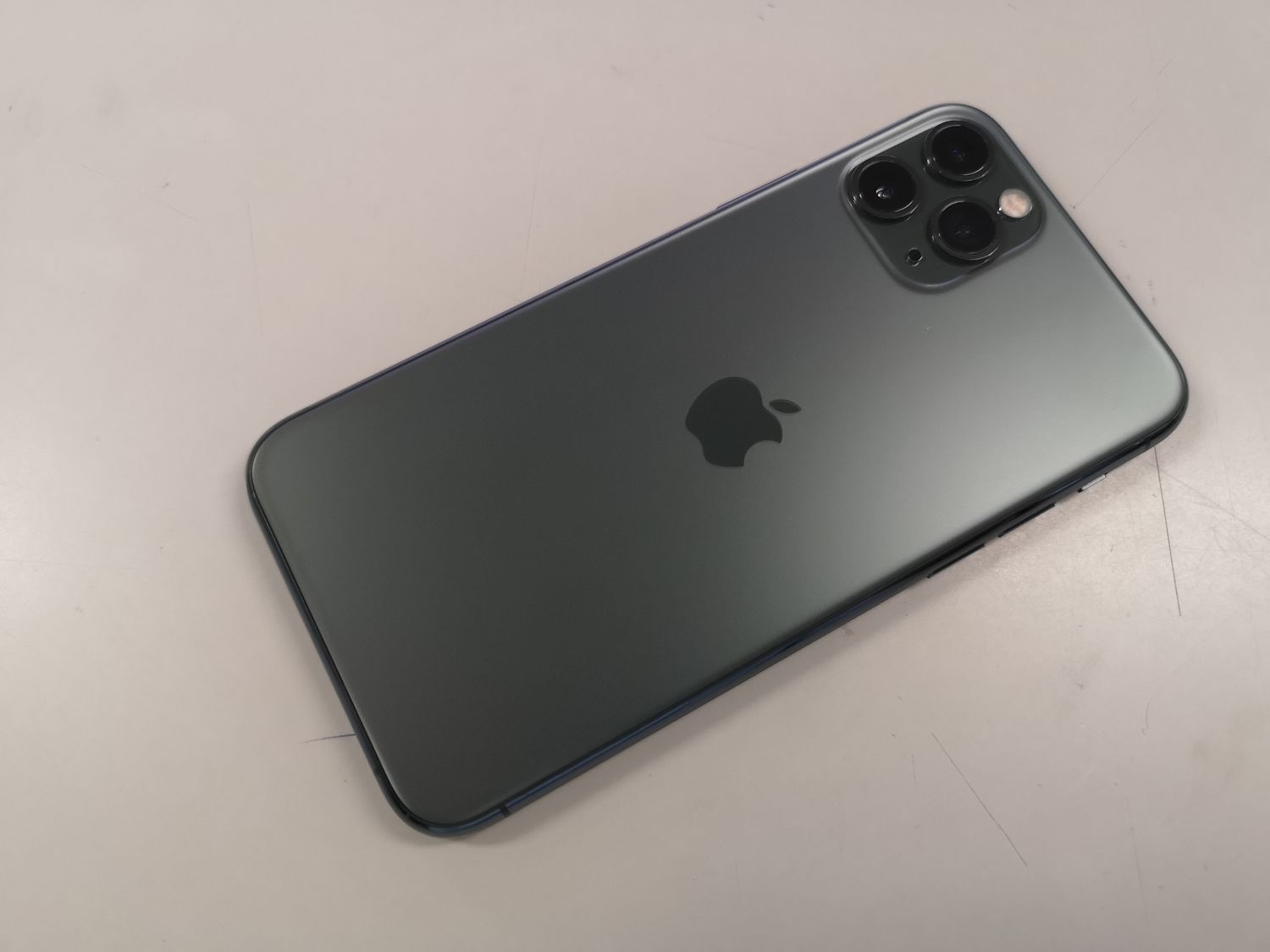 ムスビー｜☆利用制限〇☆softbank iPhone 11 Pro 256GB SIMロック解除 