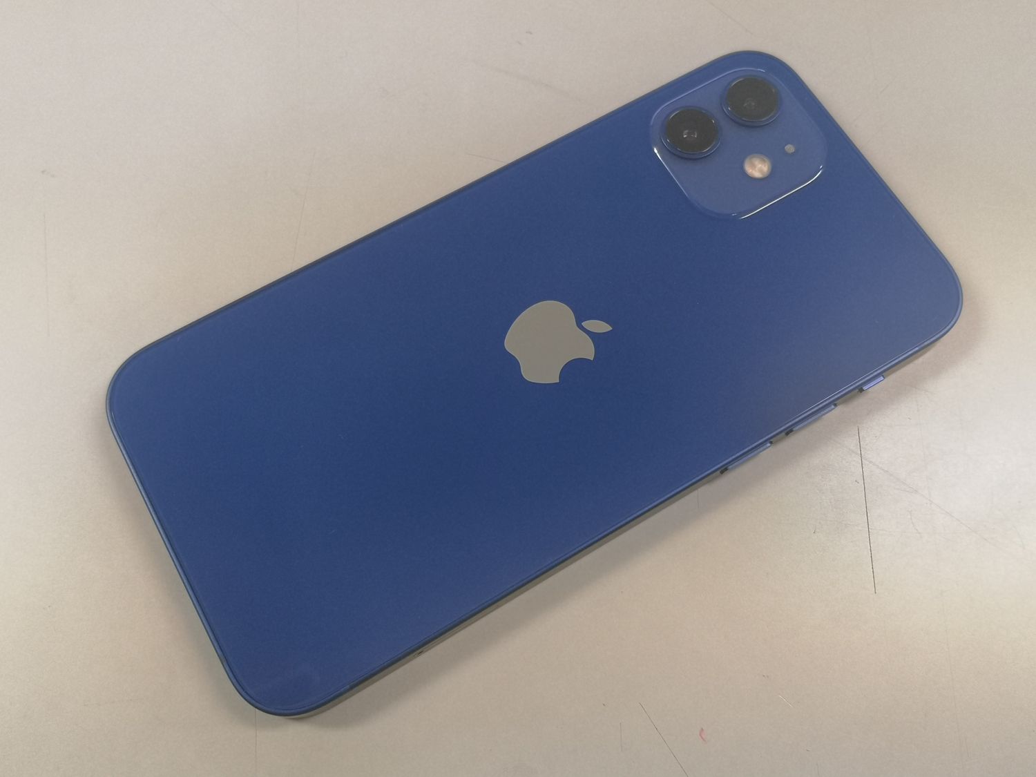 ムスビー｜☆利用制限〇☆softbank iPhone 12 128GB ブルー SIMロック 