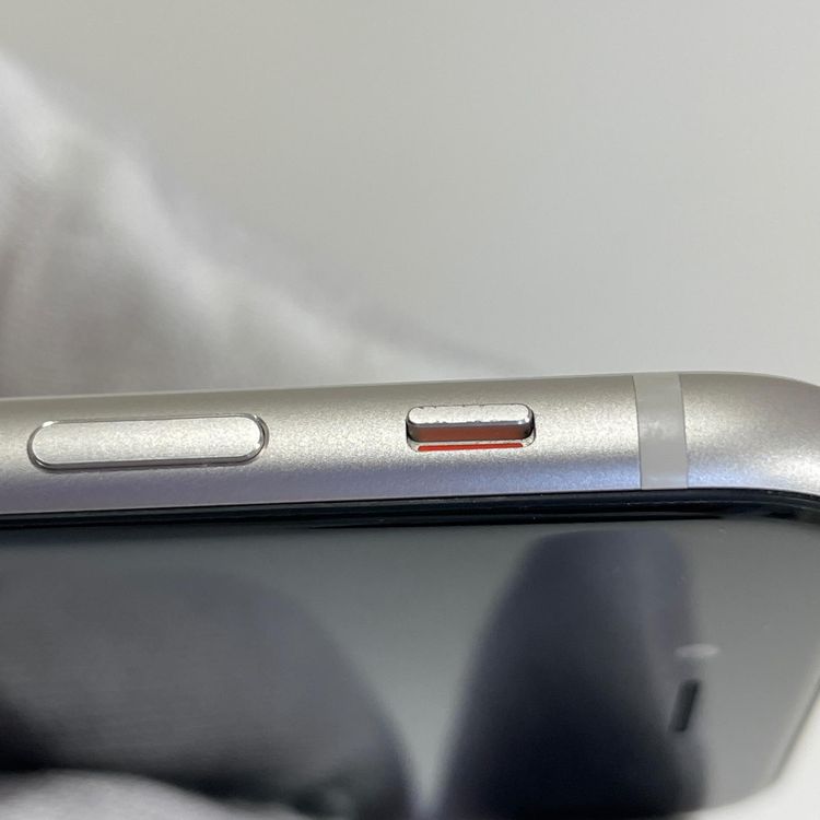 ���������¡��� iPhone SE(��3����) 64GB �������饤�� SIM���å������